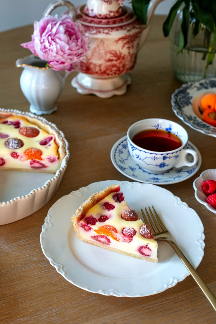 Rustic Apricot & Raspberry Cream Pie