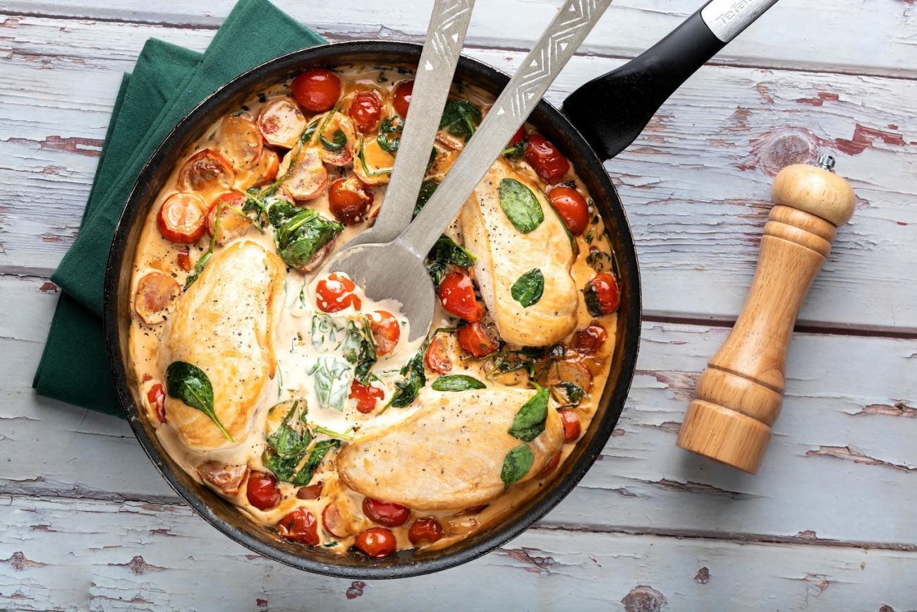 Creamy Garlic Chicken w/ Spinach and Cherry Tomatoes