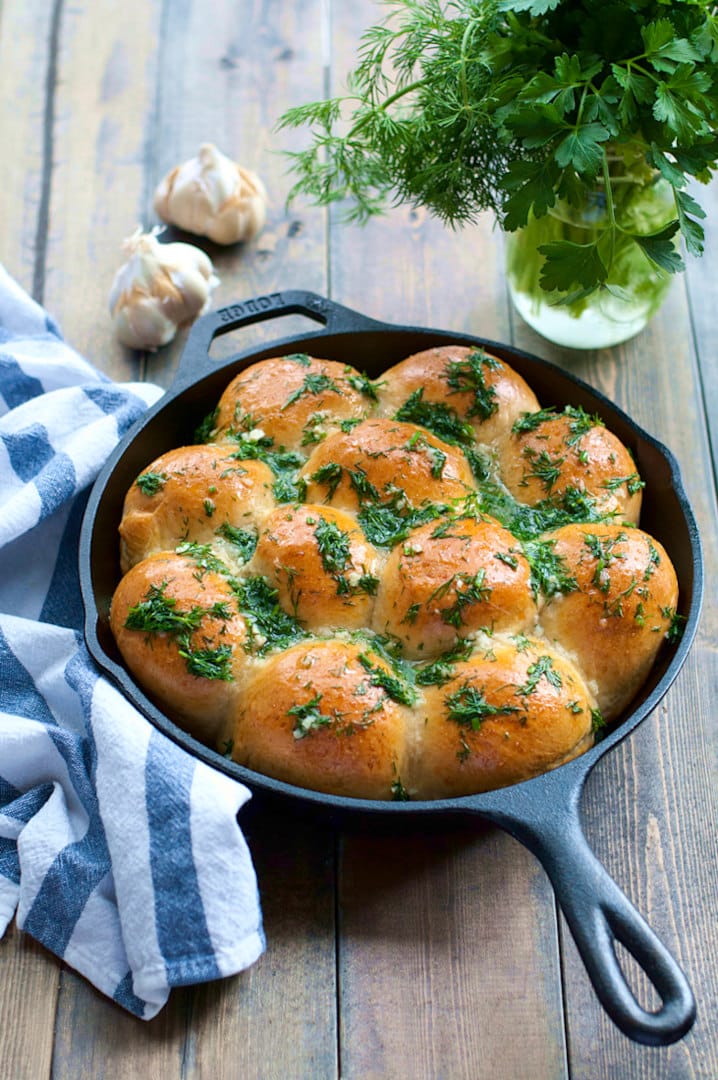 Garlic Rolls (Pampushki)