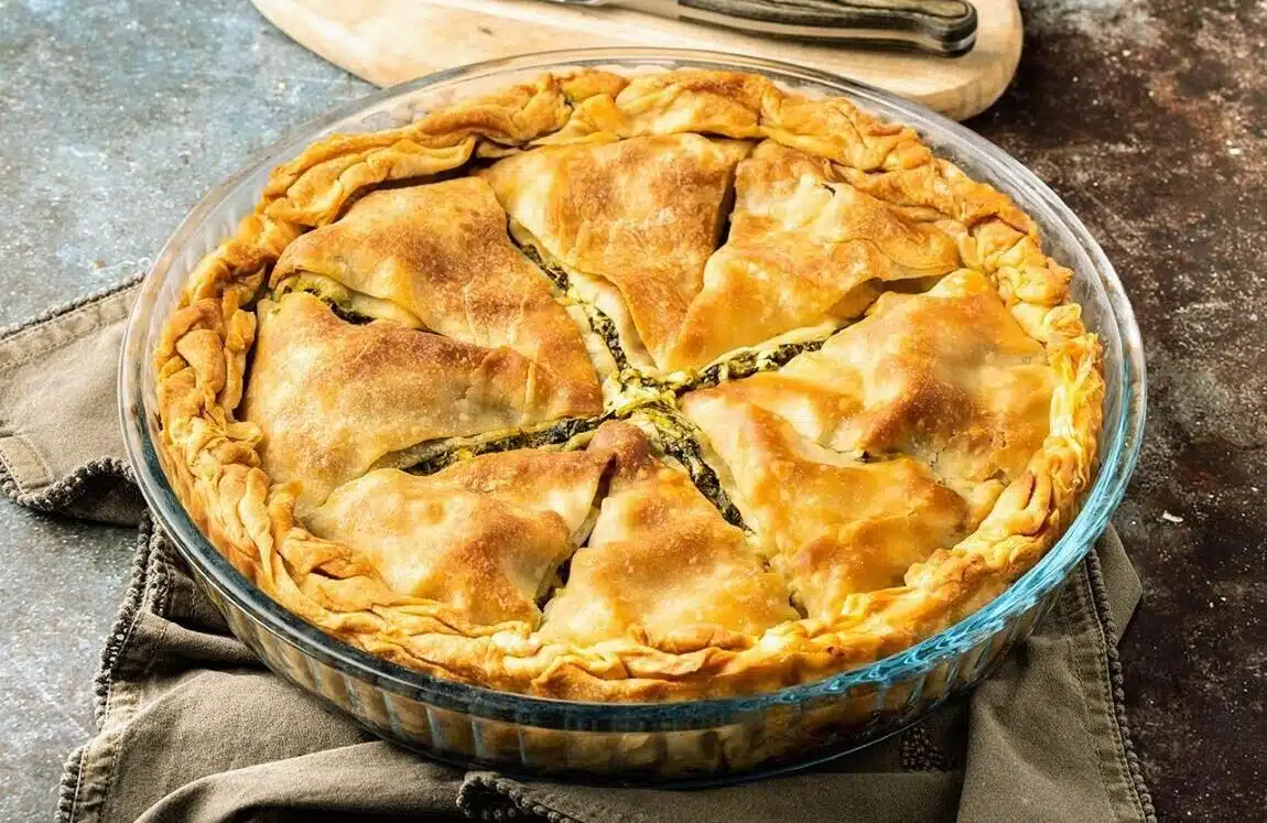 Greek Spinach & Cheese Pie – Spanakotiropita
