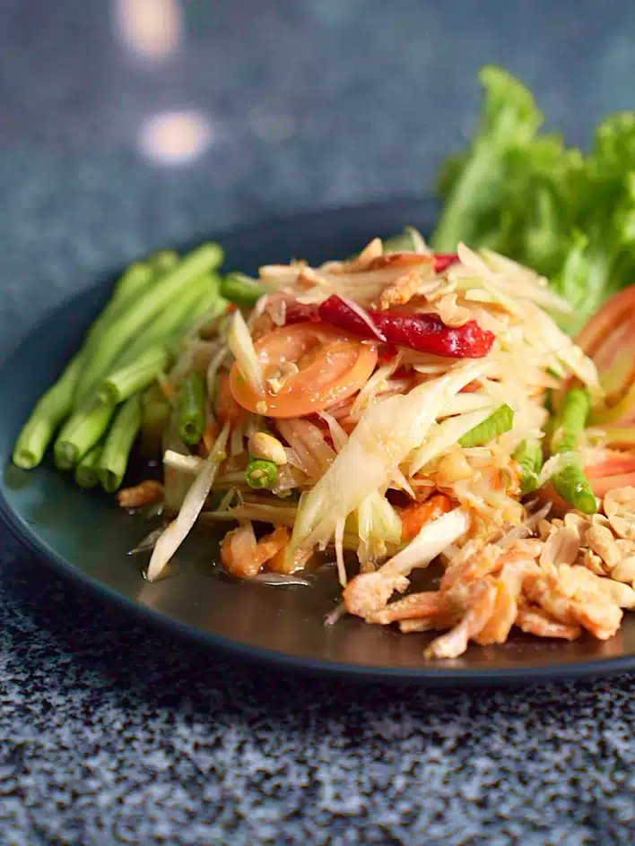 Thai Green Papaya Salad (Som Tam)