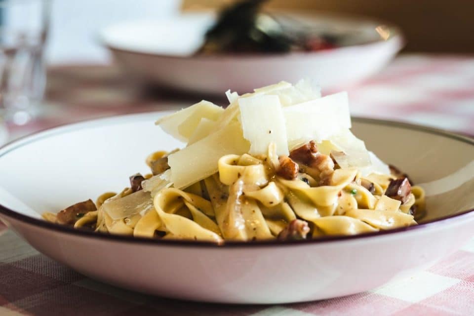 Original pasta carbonara recipe