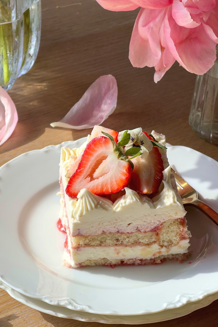 Strawberry Tiramisu