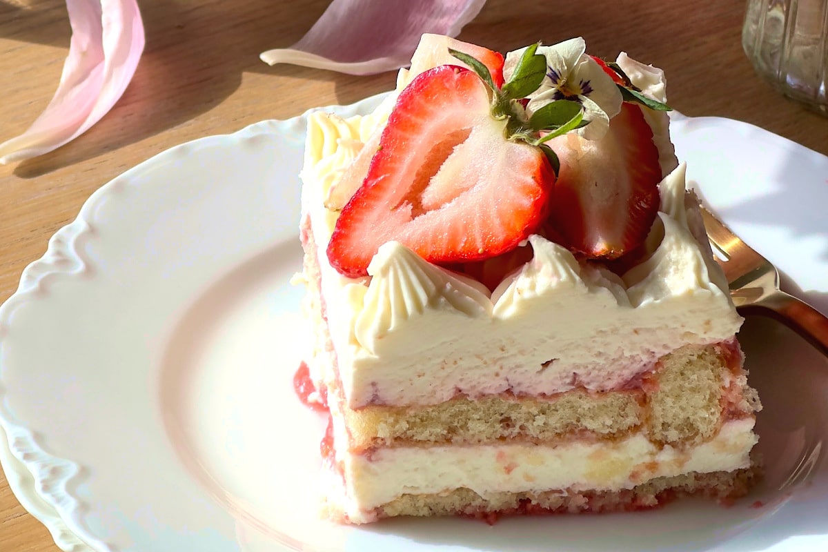 Strawberry Tiramisu