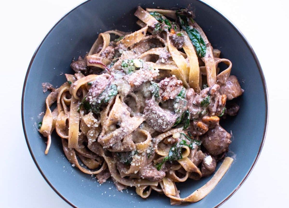 Tagliatelle with Boletus Mushrooms, Walnuts and Green Leaves